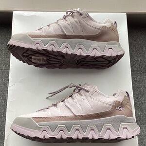 UGG® Women's CapTrail Low-Top Sneakers, size 8.5